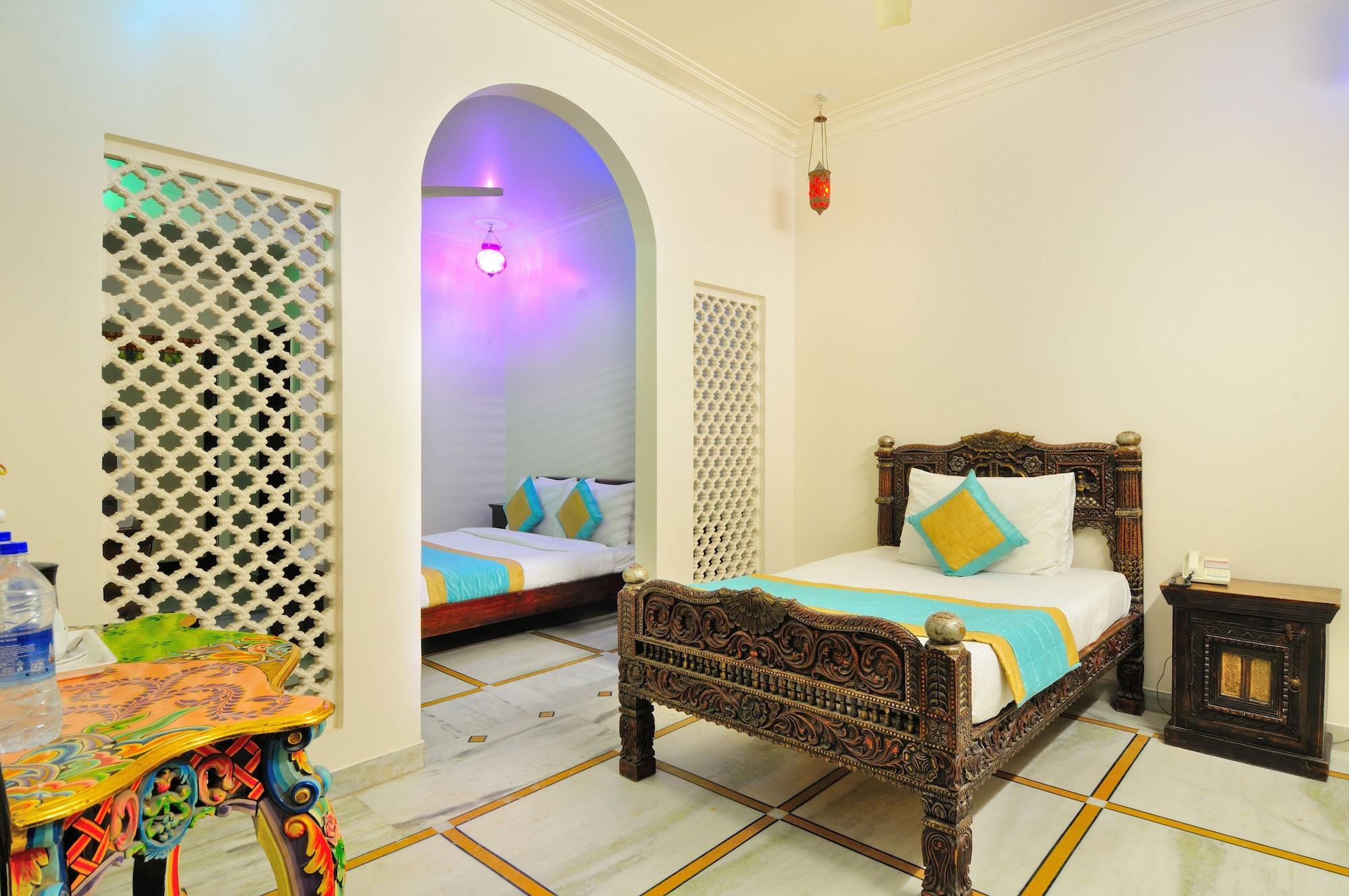 Staybook-Jyoti Mahal A Heritage Hotel Нью-Дели Экстерьер фото