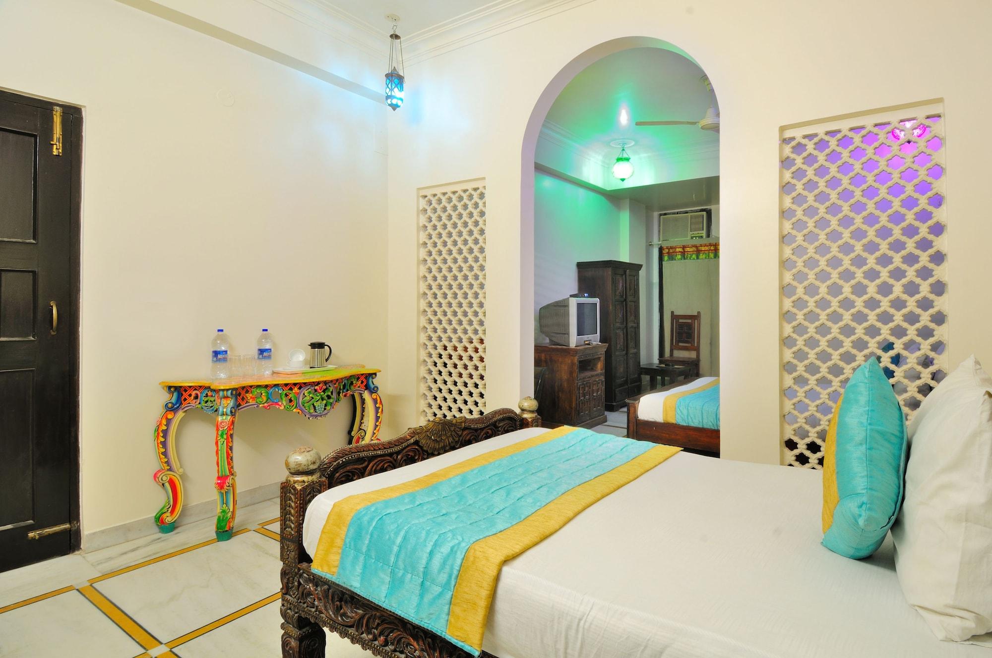 Staybook-Jyoti Mahal A Heritage Hotel Нью-Дели Экстерьер фото