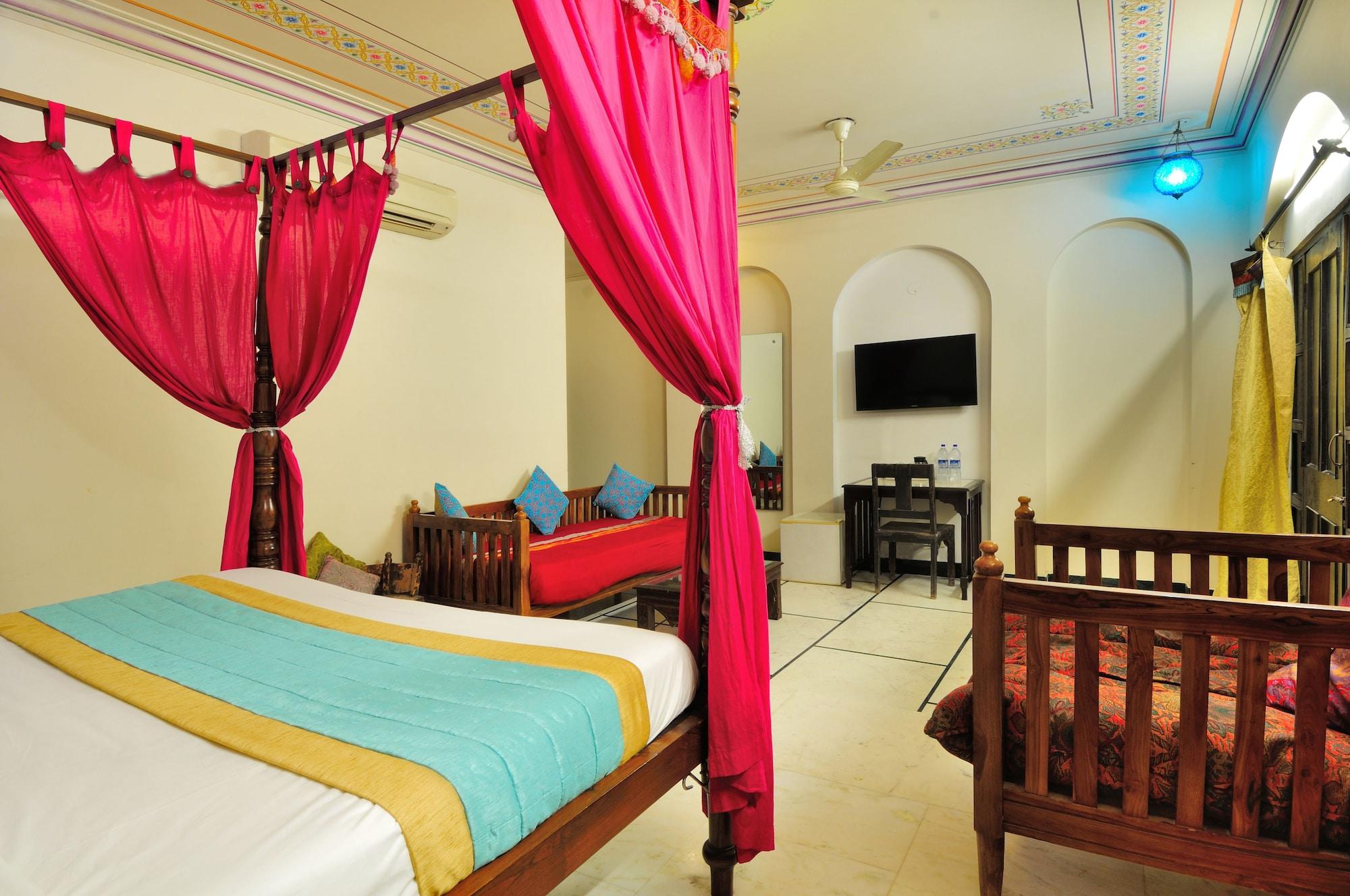 Staybook-Jyoti Mahal A Heritage Hotel Нью-Дели Экстерьер фото