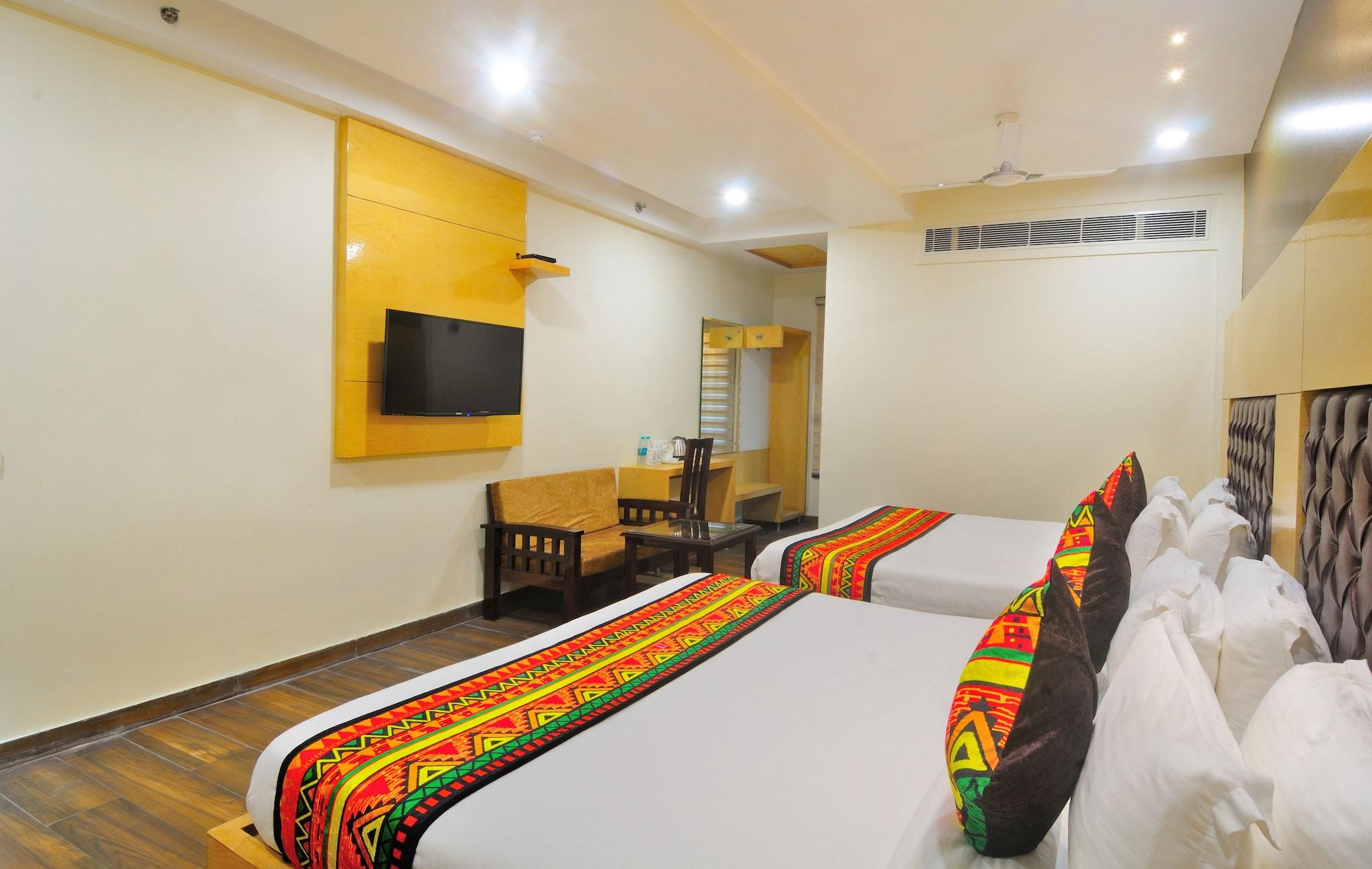 Staybook-Jyoti Mahal A Heritage Hotel Нью-Дели Экстерьер фото
