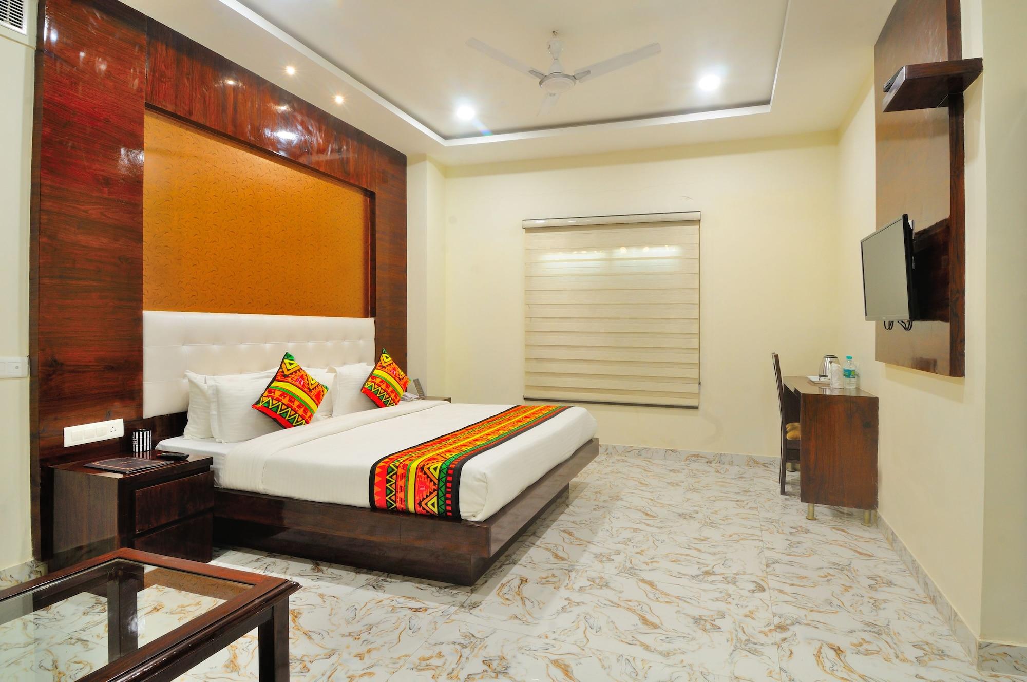 Staybook-Jyoti Mahal A Heritage Hotel Нью-Дели Экстерьер фото