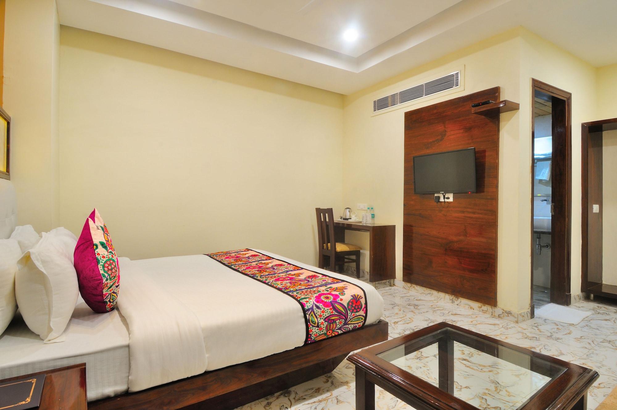 Staybook-Jyoti Mahal A Heritage Hotel Нью-Дели Экстерьер фото
