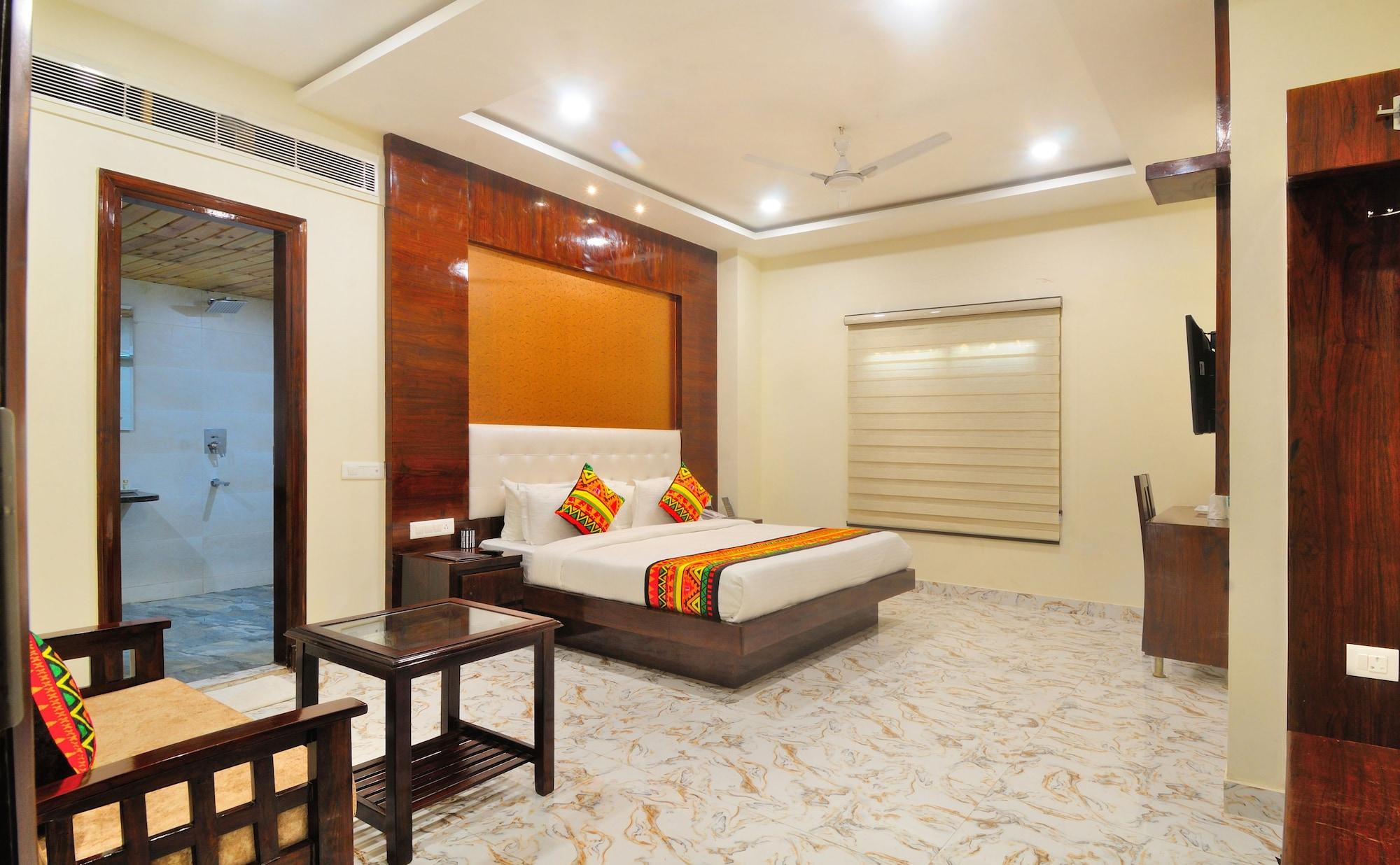 Staybook-Jyoti Mahal A Heritage Hotel Нью-Дели Экстерьер фото