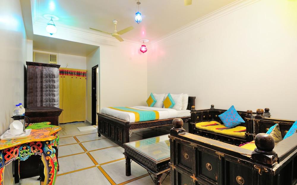 Staybook-Jyoti Mahal A Heritage Hotel Нью-Дели Экстерьер фото