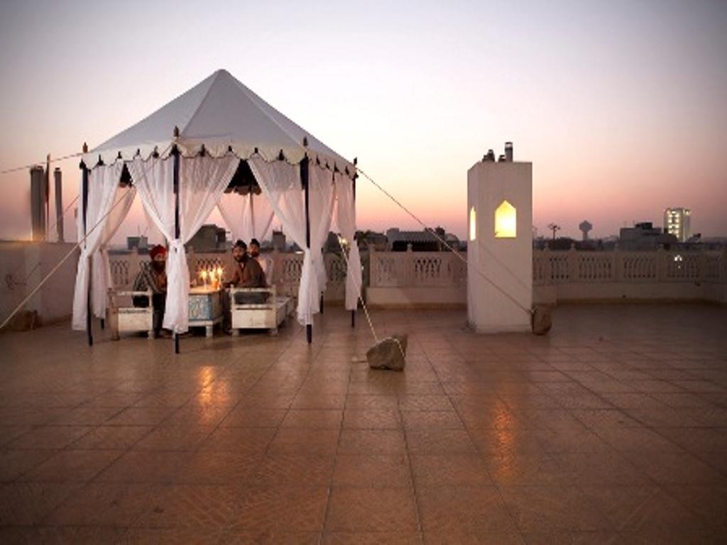 Staybook-Jyoti Mahal A Heritage Hotel Нью-Дели Экстерьер фото