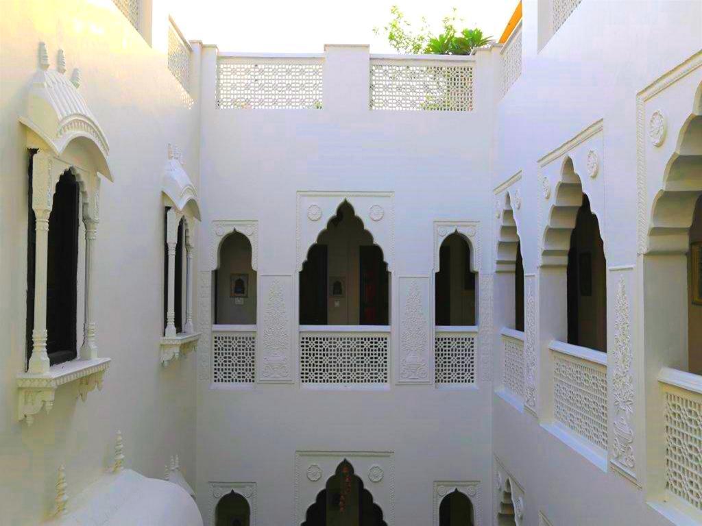 Staybook-Jyoti Mahal A Heritage Hotel Нью-Дели Экстерьер фото