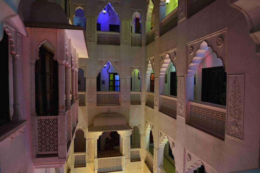Staybook-Jyoti Mahal A Heritage Hotel Нью-Дели Экстерьер фото